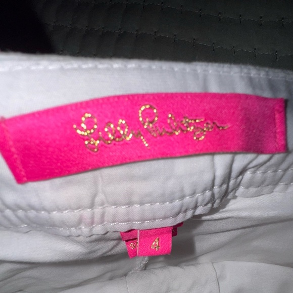 Lilly Pulitzer white scalloped hem textured skort. Size 4. VGUC - Picture 2 of 9